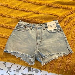 NWT Abercrombie high rise mom shorts